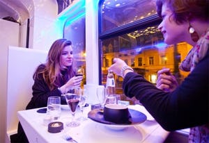 Luxe maaltijden tijdens rondrit in tram