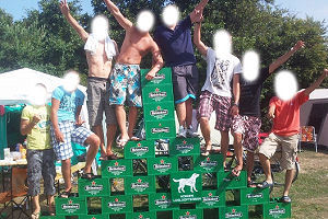 Horeca Terschelling: klaaguurtje dronken jeugd