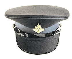 Brommobiel rijdt vol terras op