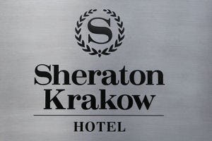Oranje arriveert in Sheraton hotel Krakau (video)