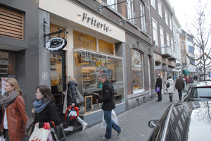 Wietpas kost Maastrichtse cafetaria's omzet