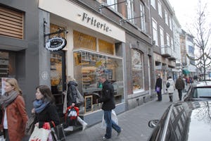 Wietpas kost Maastrichtse cafetaria's omzet