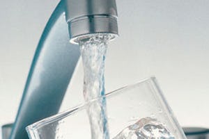 Minder mineralen in flessenwater
