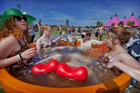 Cateraars Lowlands zien eters pas heel laat