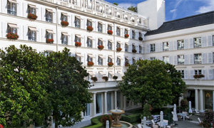 Zlatan Ibrahimovic wil hotel kopen