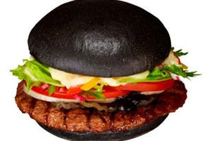 Zwarte hamburger bij Burger King