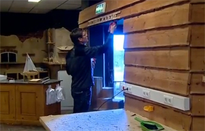 Landal-top maakt zelf Hof van Saksen schoon