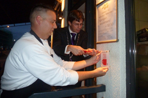 Ambassadeur Korianders: 6000 maaltijden voor Fill the Cup