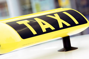 Amsterdamse tophotels willen eigen taxiplaatsen