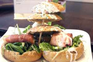 Brasserie 't Stief Kwartierke wint wedstrijd Lekkerste Lunchroombroodje