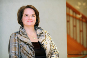 Emmy Stoel nieuwe gm Okura Amsterdam