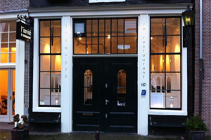 Wervingsbureau door met Amsterdams restaurant