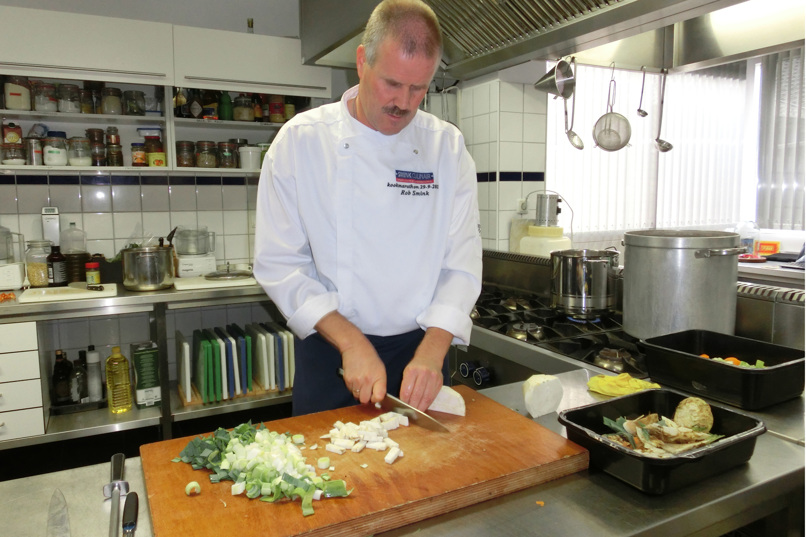 Wereldrecordpoging non-stop koken voor Nederlander
