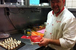 Restaurant serveert pinguïns om Blijdorp te helpen