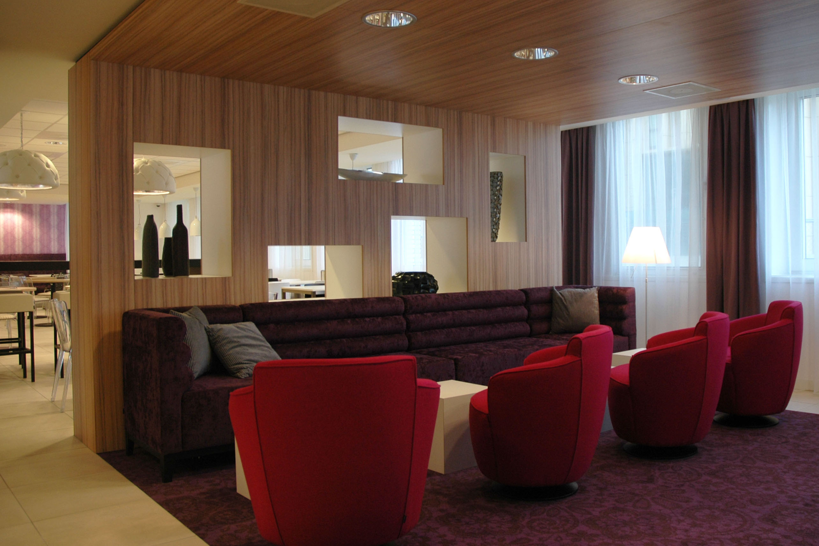 Holiday Inn Express Arnhem van start in voormalig kantoorpand