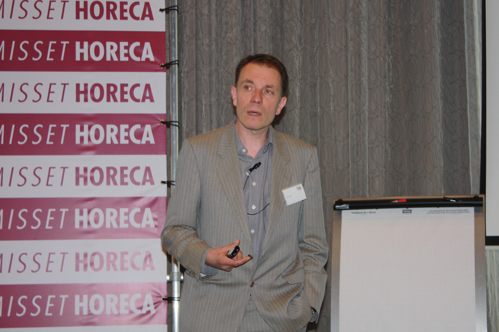 'Zorg voor een rollator-ophangsysteem in je café