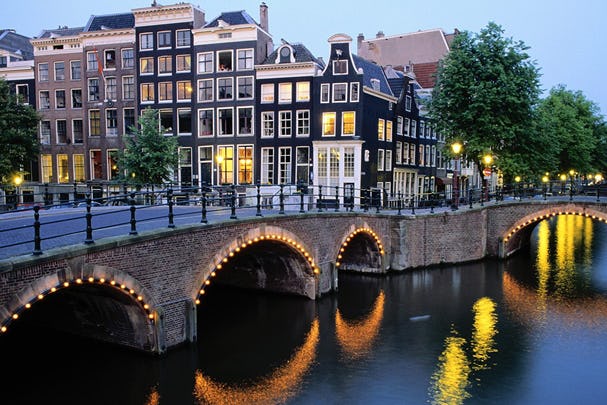 Amsterdam blijft populairste stad