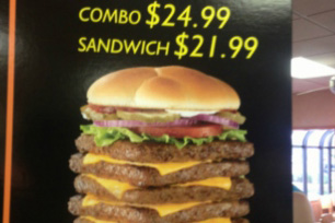 Gigantische Wendy's 'T-Rex'-burger van menu