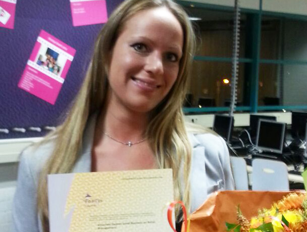 Eerste HBO-fastservicediploma voor cafetariamedewerkster