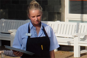 Kimberly de Zeeuw wint Parel van het Jaar Award voor meest betrokken medewerker