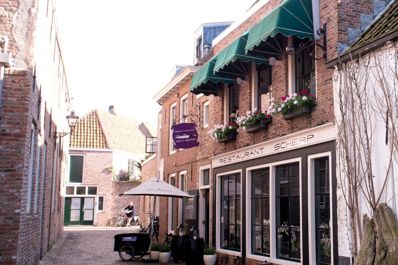 Scherp promoot restaurant en regio met video