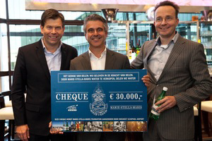 HMSHost doneert €30.000 voor drinkwater