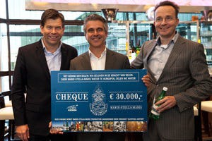 HMSHost doneert €30.000 voor drinkwater