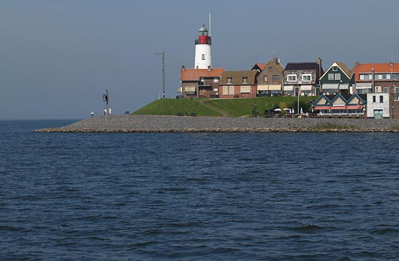 Meer legale horeca op Urk als antwoord op illegale horeca