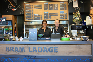 Bram Ladage presenteert nieuwe huisstijl