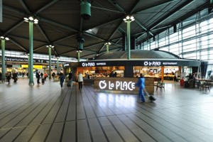 HMSHost opent restaurant La Place op Schiphol