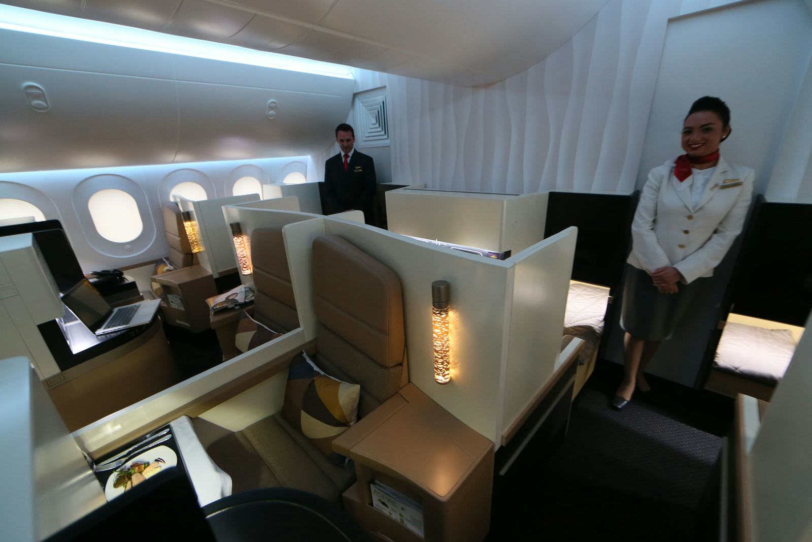 Nieuwe manier van reizen: privébed en butler in vliegtuig