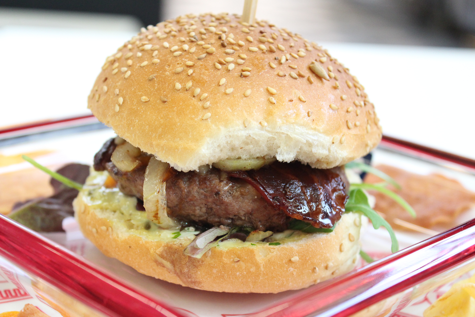 Een Nederlander eet 25 hamburgers per jaar