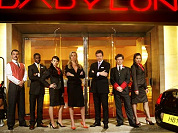 Veelbelovende start Hotel Babylon