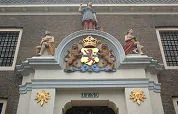 Jonnie Boer koopt oude gevangenis