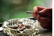 Britse regering sluit compromis over rookverbod