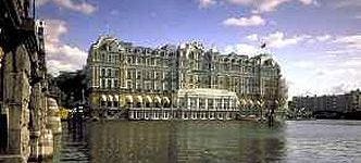 Beroemd Amstelhotel staat te koop