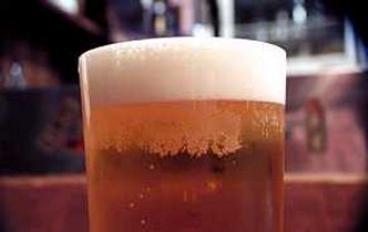 Kroegbazen verdacht van fraude met merkbier