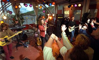 KHN zegt contract Buma/ Stemra op