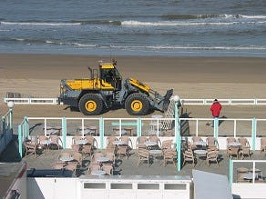 Hoog water boezemt strandtenthouders angst in