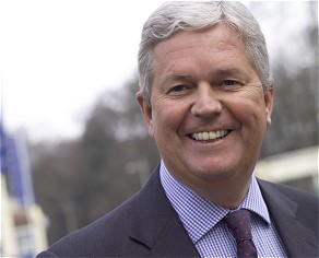 Hoteltopman pakt misstanden verpleeghuizen aan