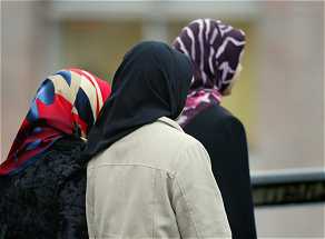 Haagsche Lounge mag hoofddoek niet weigeren