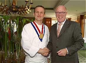 Dennis Kuipers nu officieel meesterkok