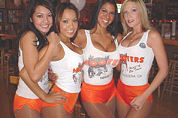 Hooters naar Heilige Land