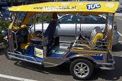 Amsterdam bekijkt plek voor tuktuk bij CS