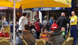 IJssalon a Domani deelt 3000 gratis ijsjes uit