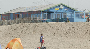 Strandpaviljoens steeds groter en luxer