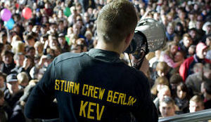 Flash mob' bestelt 10.300 burgers bij Berlijnse McDonald's