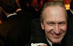 Sophia trekt maître Evert Groot aan