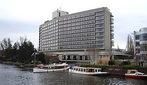 Leeuwarder studenten veroveren Hilton