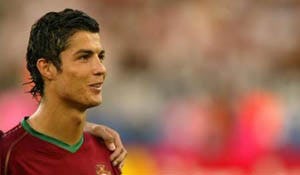 Voetbal-ster Ronaldo wil hotel beginnen